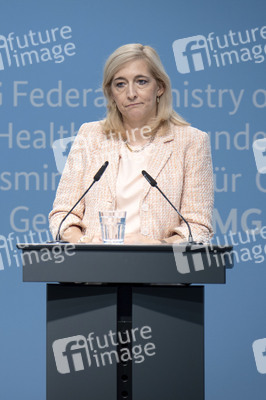 Pressestatement von Bundesgesundheitsministerin Nina Warken in Berlin