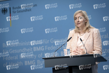 Pressestatement von Bundesgesundheitsministerin Nina Warken in Berlin