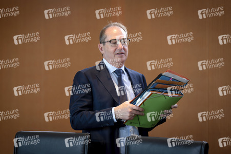 9. Sitzung des Bundeskabinetts in Berlin