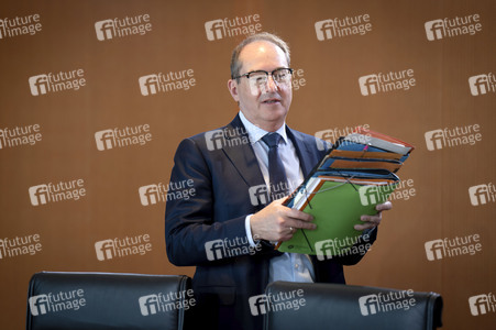 9. Sitzung des Bundeskabinetts in Berlin