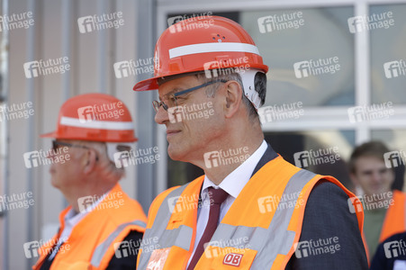 Erste automatisierte Güterzuglokomotive von DB Cargo im Testbetrieb in Köln