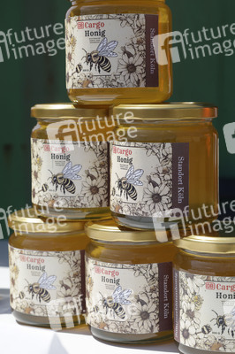 Erste automatisierte Güterzuglokomotive von DB Cargo im Testbetrieb in Köln