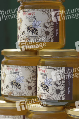 Erste automatisierte Güterzuglokomotive von DB Cargo im Testbetrieb in Köln