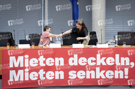 Pressestatement der Partei Die Linke in Berlin