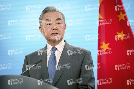 Pressekonferenz des chinesischen Außenministers und des deutschen Außenministers in Berlin
