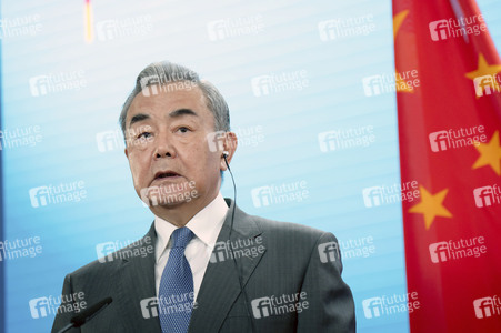 Pressekonferenz des chinesischen Außenministers und des deutschen Außenministers in Berlin