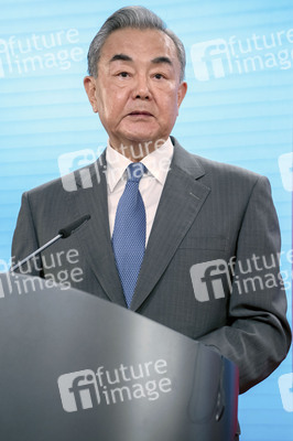 Pressekonferenz des chinesischen Außenministers und des deutschen Außenministers in Berlin