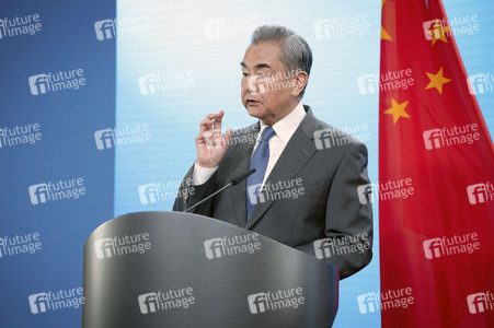 Pressekonferenz des chinesischen Außenministers und des deutschen Außenministers in Berlin