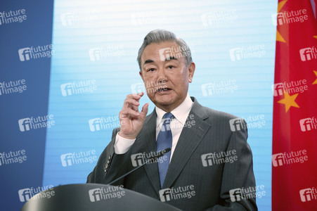 Pressekonferenz des chinesischen Außenministers und des deutschen Außenministers in Berlin
