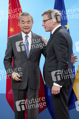 Pressekonferenz des chinesischen Außenministers und des deutschen Außenministers in Berlin