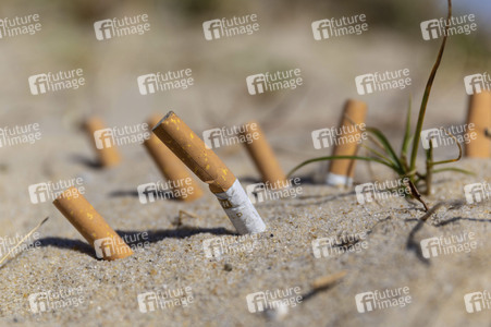 Symbolfoto Rauchverbot am Strand