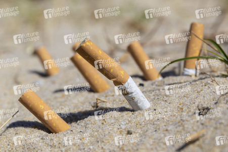 Symbolfoto Rauchverbot am Strand
