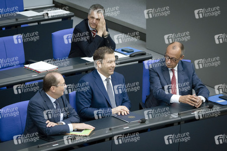 16. Sitzung des Deutschen Bundestages in Berlin