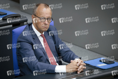 16. Sitzung des Deutschen Bundestages in Berlin