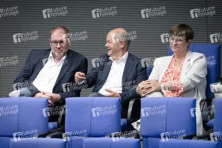 16. Sitzung des Deutschen Bundestages in Berlin