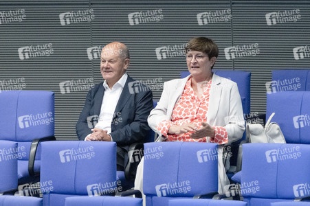 16. Sitzung des Deutschen Bundestages in Berlin