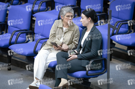 16. Sitzung des Deutschen Bundestages in Berlin