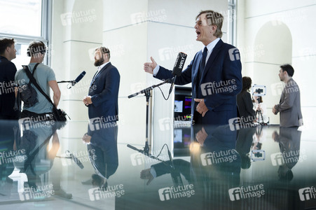 16. Sitzung des Deutschen Bundestages in Berlin