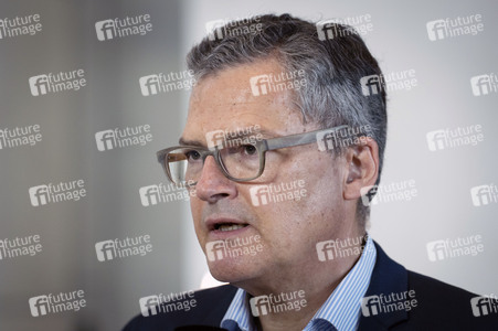 16. Sitzung des Deutschen Bundestages in Berlin