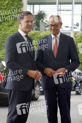 Empfang des NATO-Generalsekretärs in Berlin