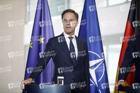 Empfang des NATO-Generalsekretärs in Berlin