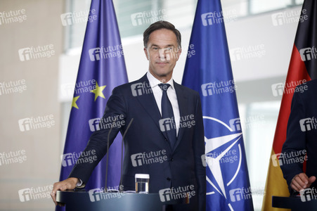 Empfang des NATO-Generalsekretärs in Berlin