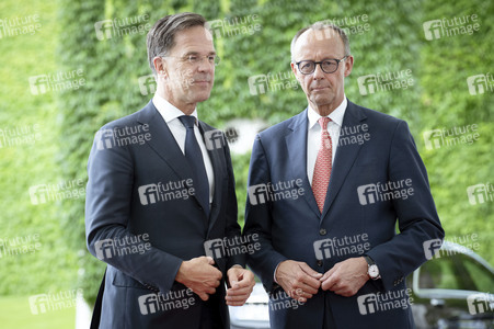 Empfang des NATO-Generalsekretärs in Berlin