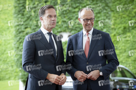 Empfang des NATO-Generalsekretärs in Berlin