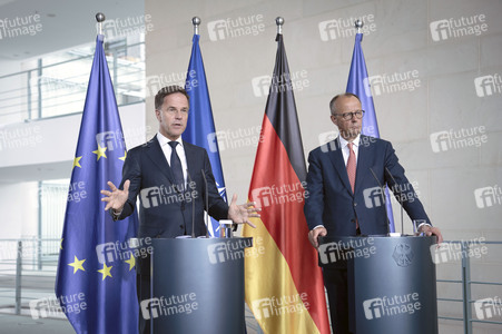 Empfang des NATO-Generalsekretärs in Berlin