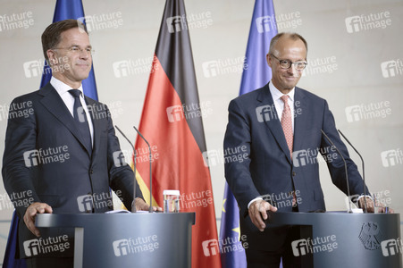 Empfang des NATO-Generalsekretärs in Berlin