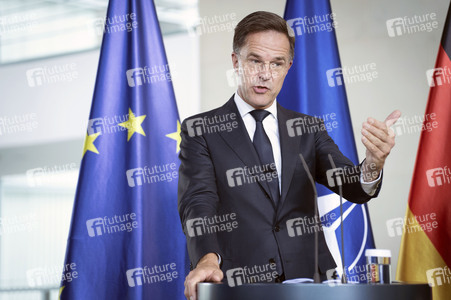 Empfang des NATO-Generalsekretärs in Berlin