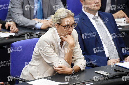 19 Sitzung des Deutschen Bundestages in Berlin