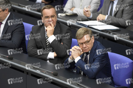 19 Sitzung des Deutschen Bundestages in Berlin