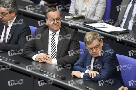 19 Sitzung des Deutschen Bundestages in Berlin