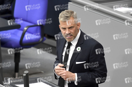 19 Sitzung des Deutschen Bundestages in Berlin