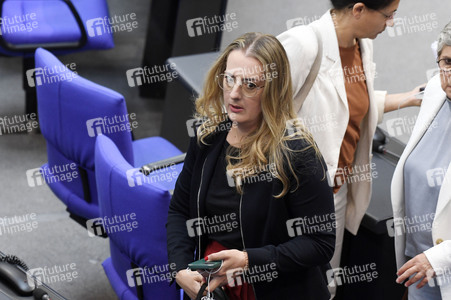 19 Sitzung des Deutschen Bundestages in Berlin