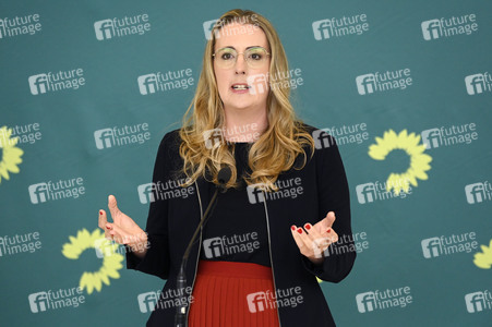 19 Sitzung des Deutschen Bundestages in Berlin