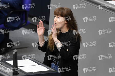 19 Sitzung des Deutschen Bundestages in Berlin