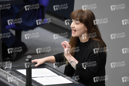 19 Sitzung des Deutschen Bundestages in Berlin