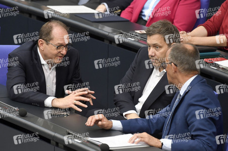 19 Sitzung des Deutschen Bundestages in Berlin