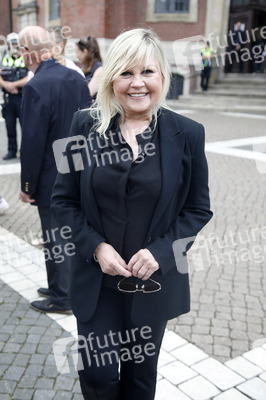 Öffentliche Gedenkfeier für Carlo von Tiedemann in Hamburg