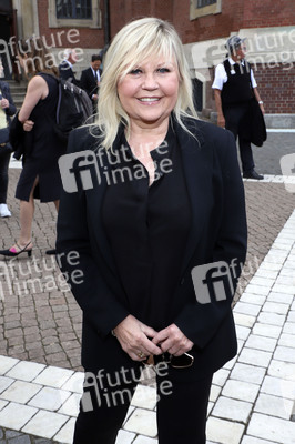 Öffentliche Gedenkfeier für Carlo von Tiedemann in Hamburg