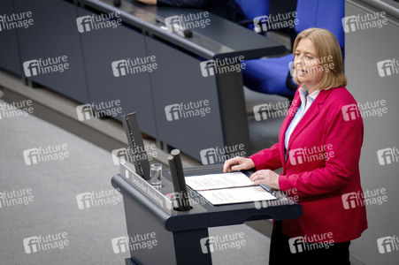 19 Sitzung des Deutschen Bundestages in Berlin