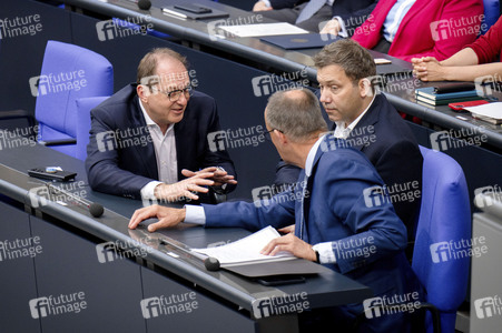 19 Sitzung des Deutschen Bundestages in Berlin