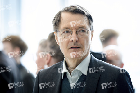 19 Sitzung des Deutschen Bundestages in Berlin