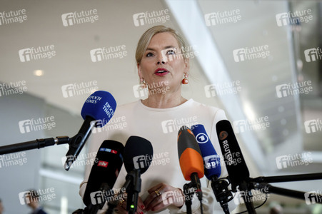 19 Sitzung des Deutschen Bundestages in Berlin