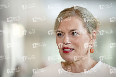 19 Sitzung des Deutschen Bundestages in Berlin