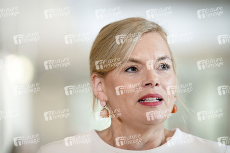 19 Sitzung des Deutschen Bundestages in Berlin