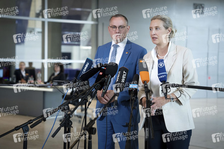 19 Sitzung des Deutschen Bundestages in Berlin