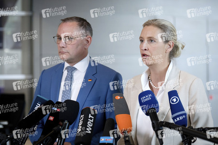 19 Sitzung des Deutschen Bundestages in Berlin